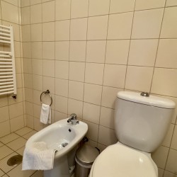85669